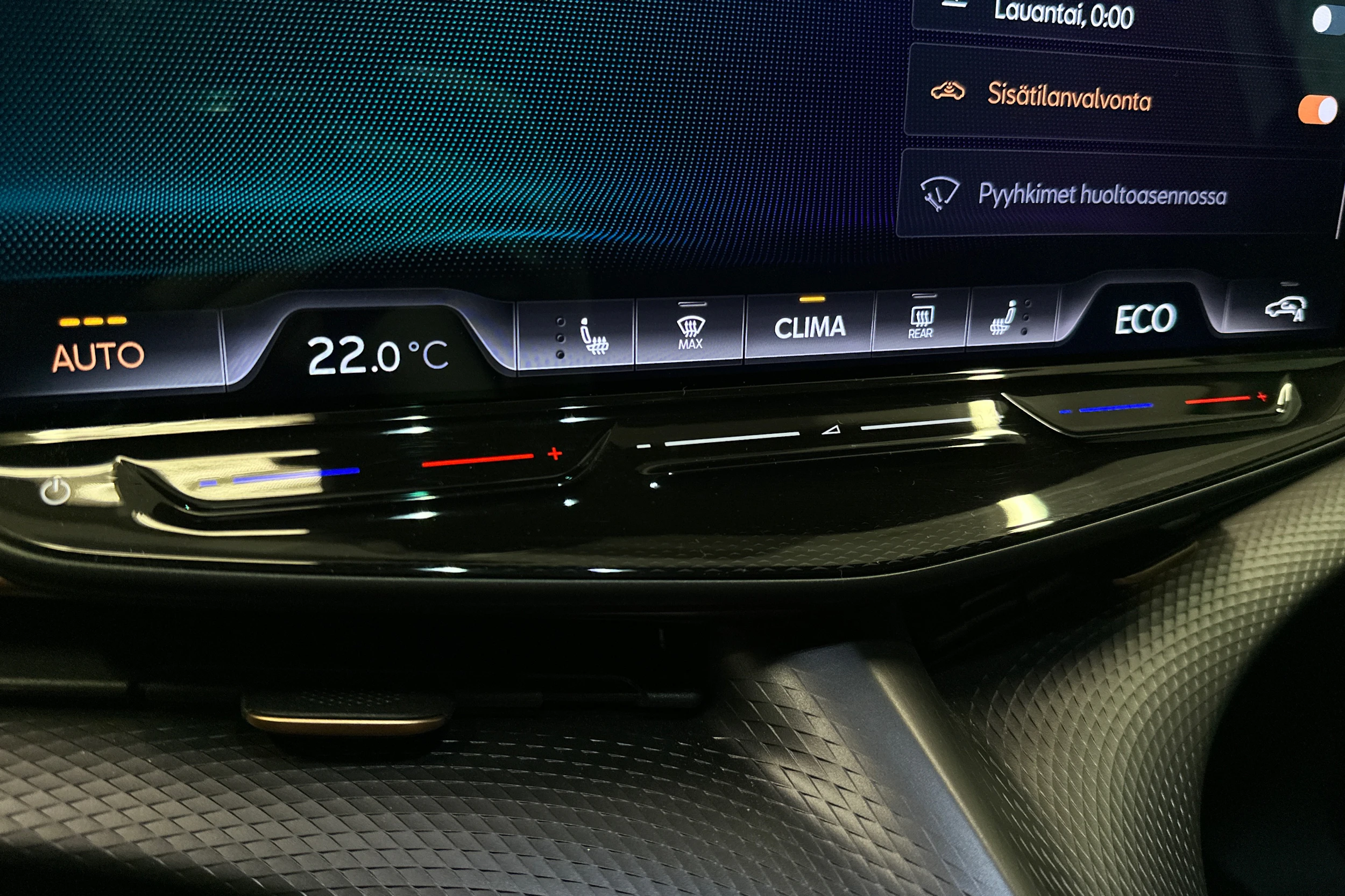 harmaa CUPRA Tavascan 2024 kuva 35.