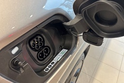 ruskea (beige) CUPRA Tavascan 2024 kuva 12.