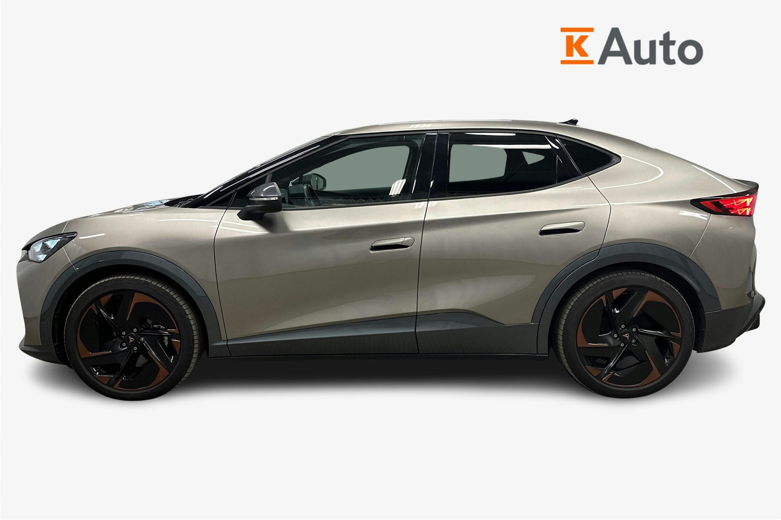 ruskea (beige) CUPRA Tavascan 2024 kuva 6.