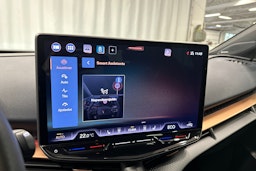 ruskea (beige) CUPRA Tavascan 2024 kuva 27.