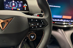 ruskea (beige) CUPRA Tavascan 2024 kuva 16.