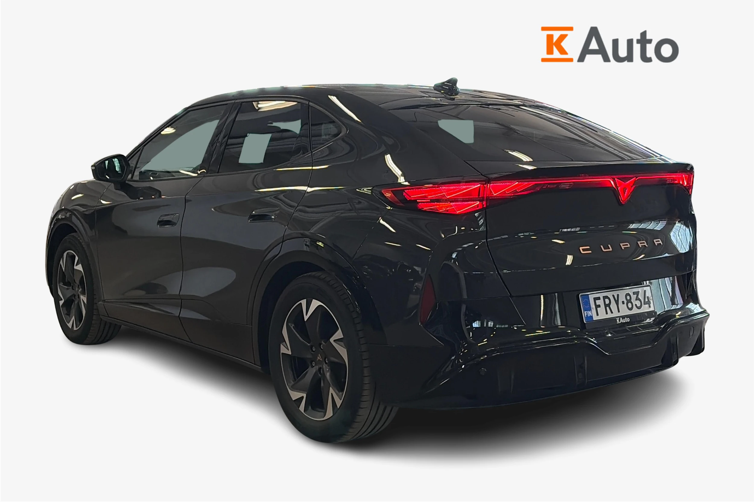 harmaa CUPRA Tavascan 2024 kuva 2.