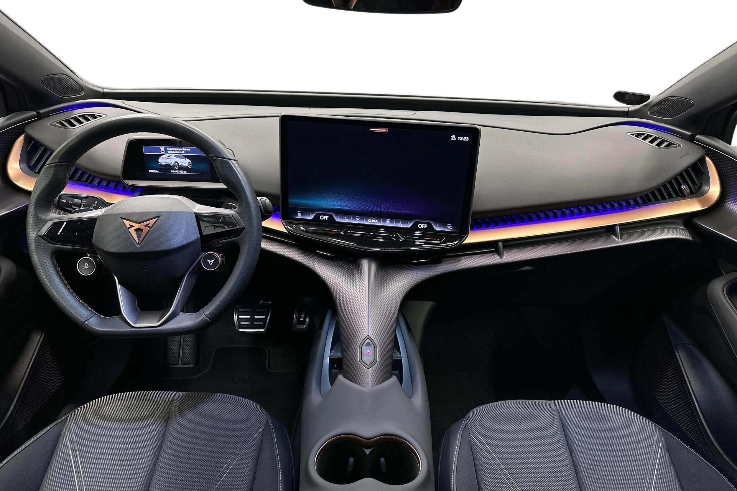 harmaa CUPRA Tavascan 2024 kuva 7.