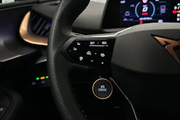 harmaa CUPRA Tavascan 2024 kuva 11.