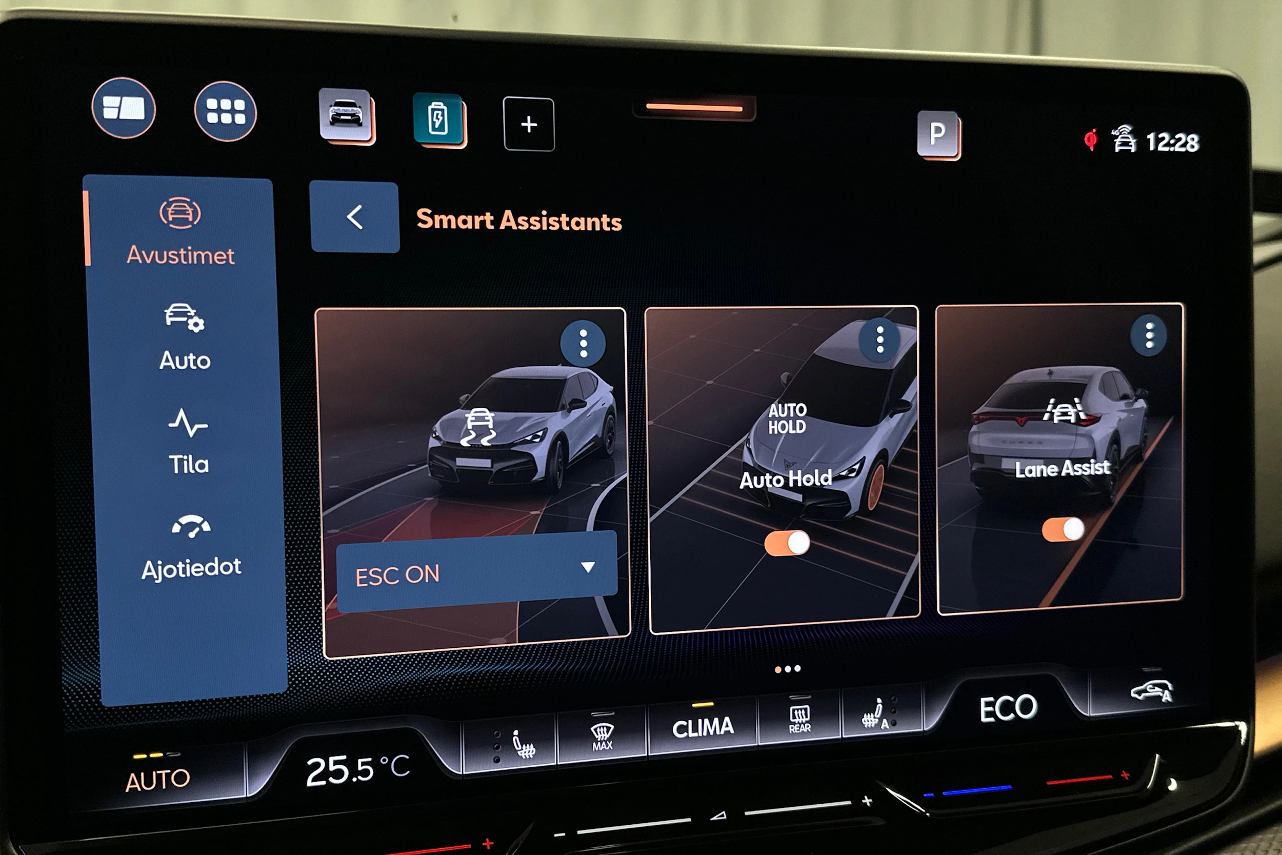 harmaa CUPRA Tavascan 2024 kuva 26.
