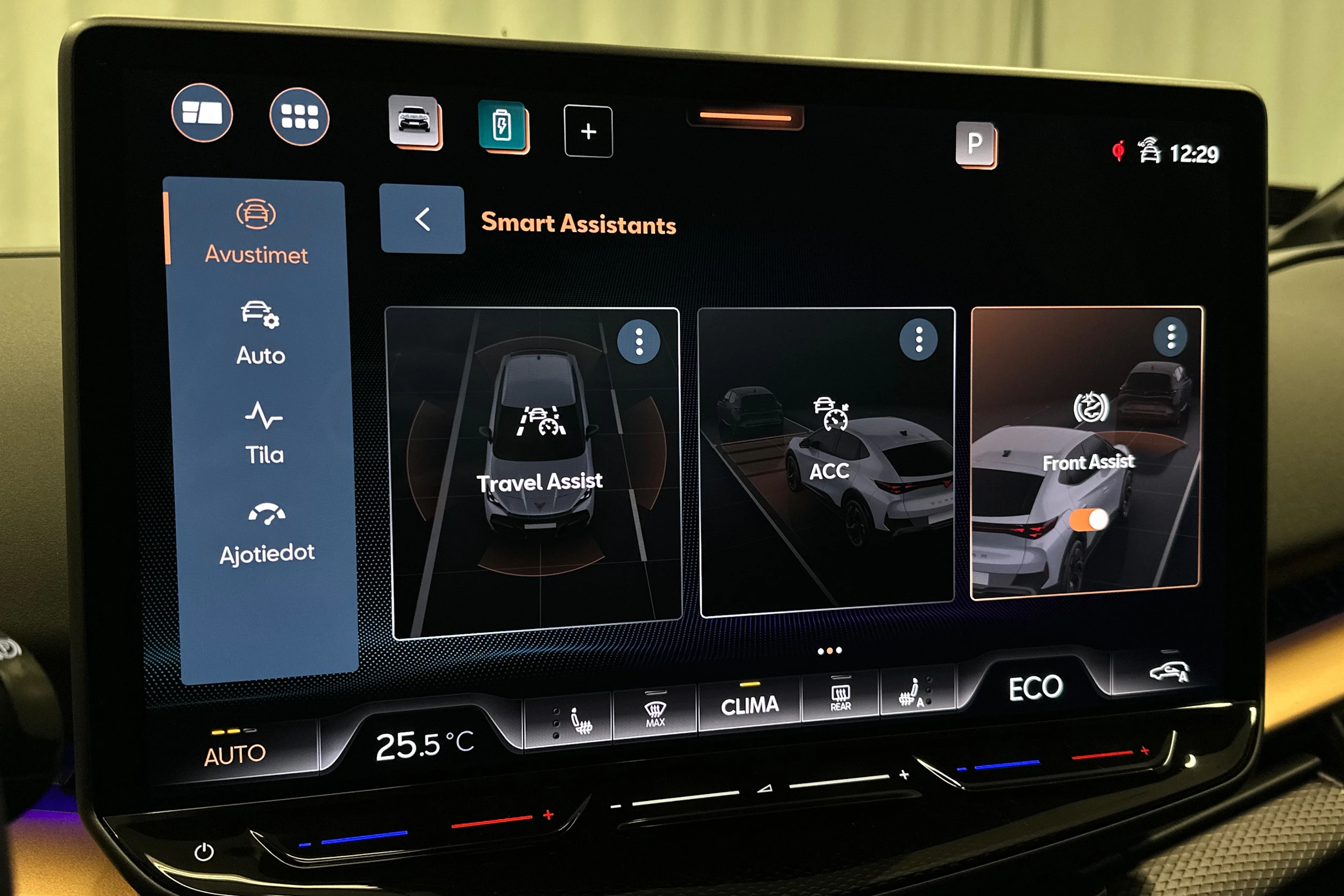 harmaa CUPRA Tavascan 2024 kuva 27.