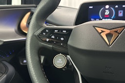 harmaa CUPRA Tavascan 2024 kuva 9.