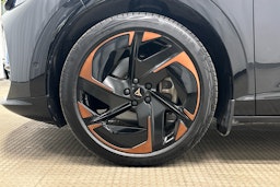 harmaa CUPRA Tavascan 2024 kuva 36.