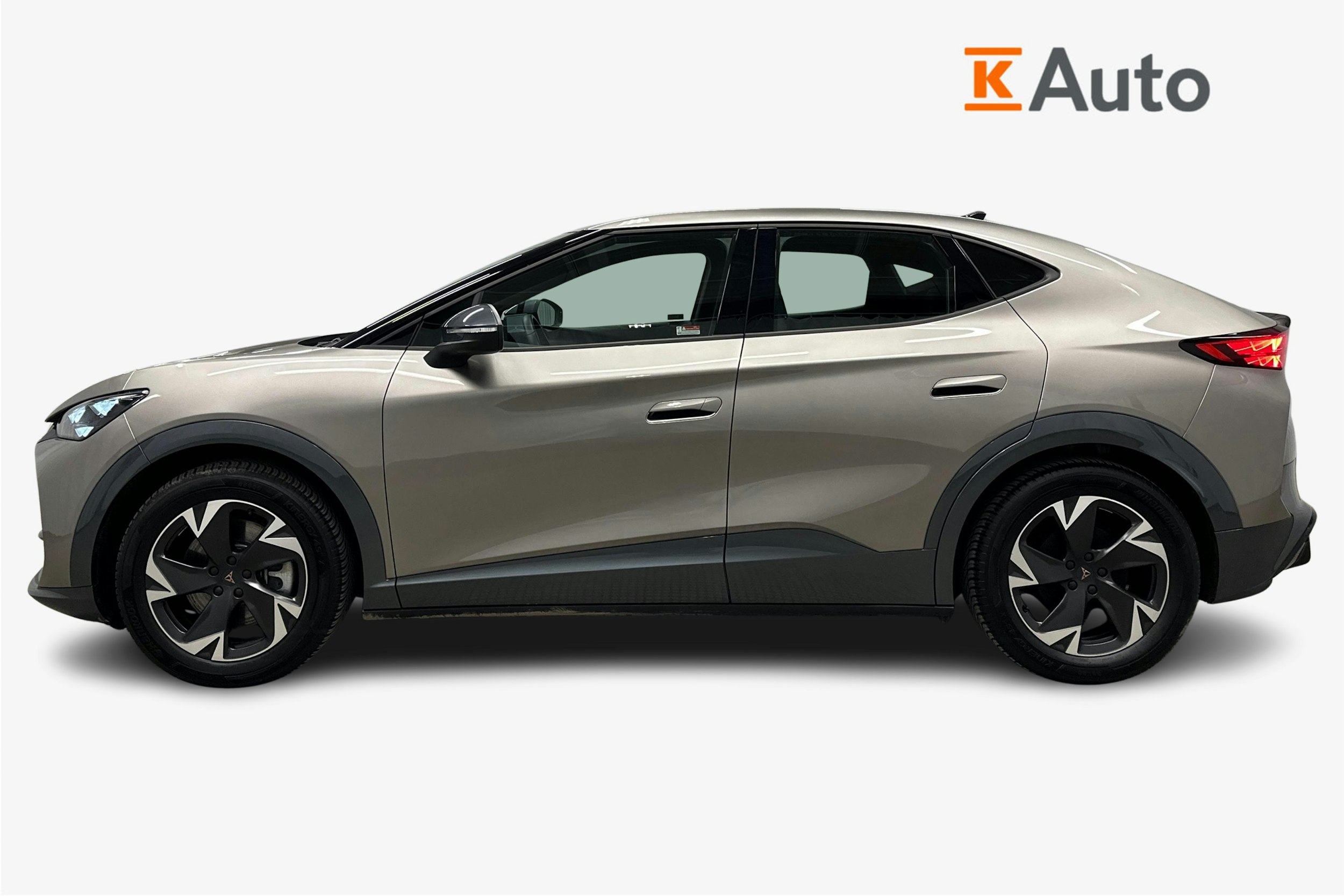 beige CUPRA Tavascan 2024 kuva 5.