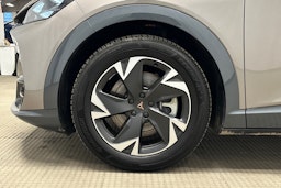 beige CUPRA Tavascan 2024 kuva 9.
