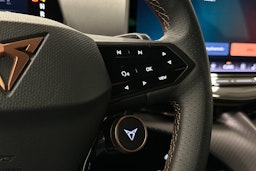 beige CUPRA Tavascan 2024 kuva 16.
