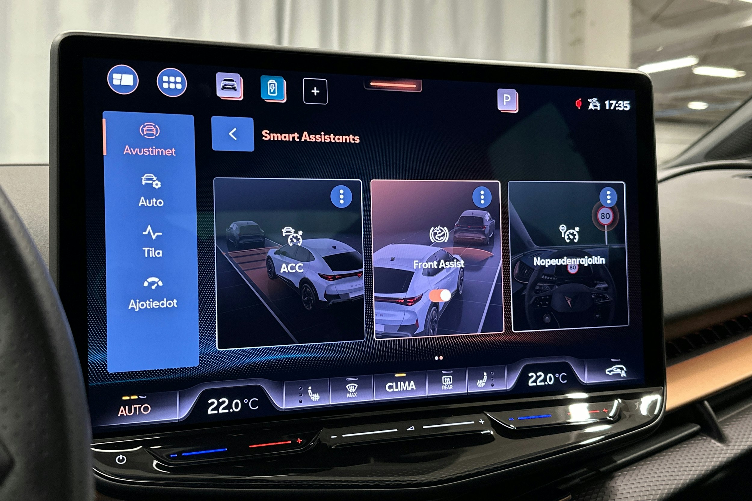 beige CUPRA Tavascan 2024 kuva 25.