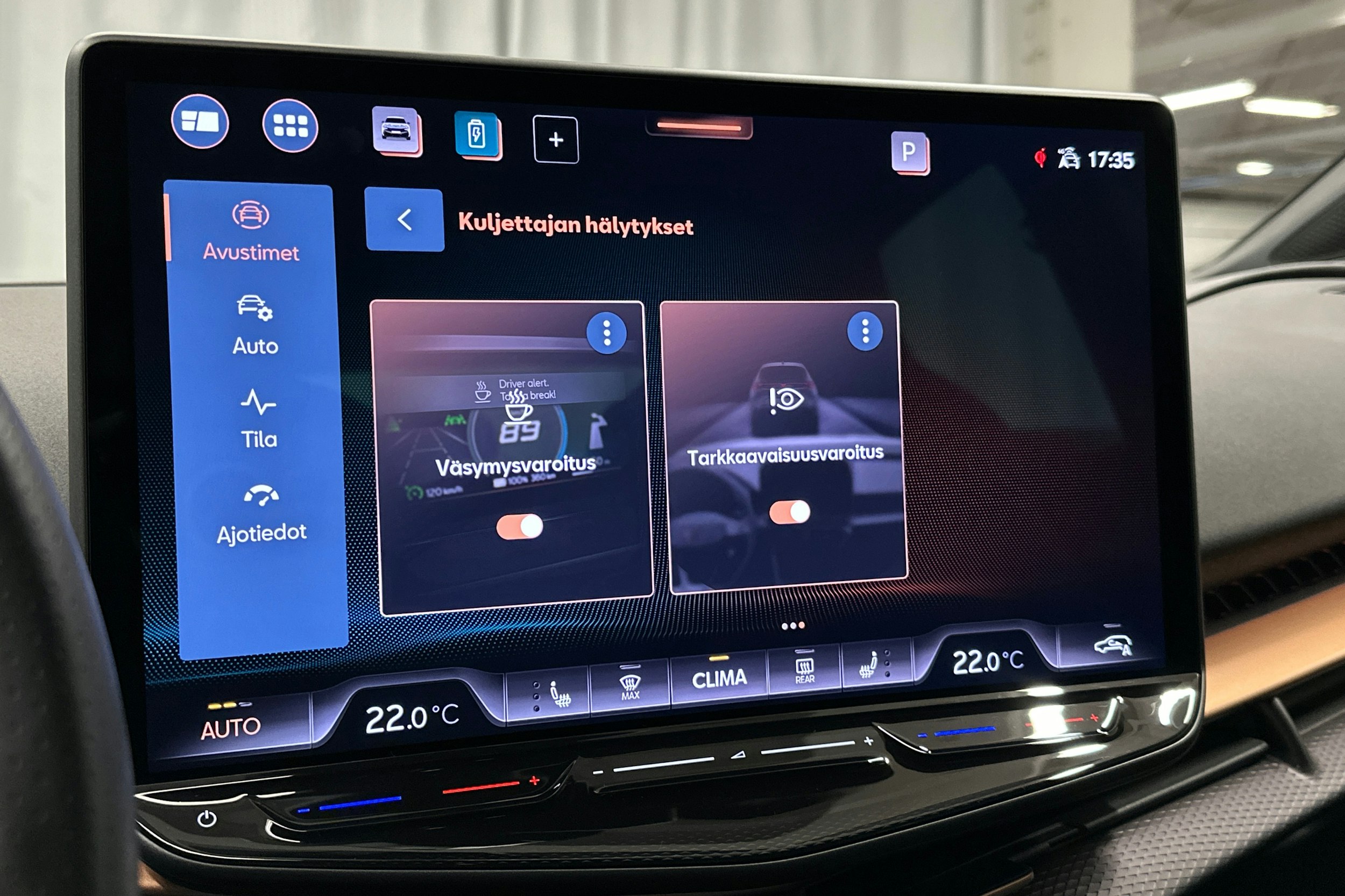beige CUPRA Tavascan 2024 kuva 28.