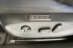 ruskea (beige) CUPRA Tavascan 2024 kuva 11.