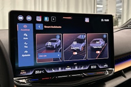 valkoinen CUPRA Tavascan 2024 kuva 16.