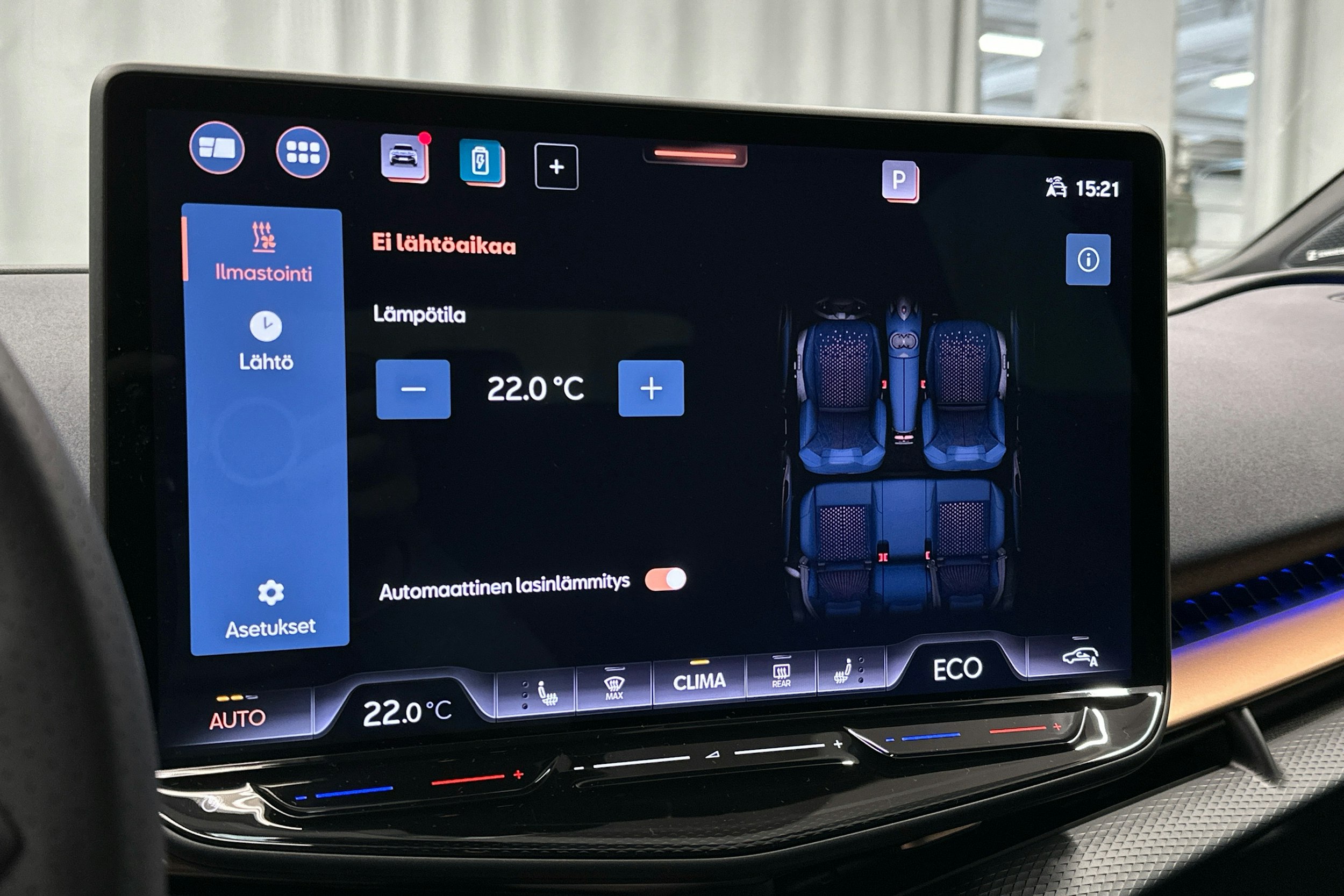 valkoinen CUPRA Tavascan 2024 kuva 22.