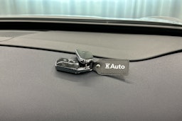 valkoinen CUPRA Tavascan 2024 kuva 35.