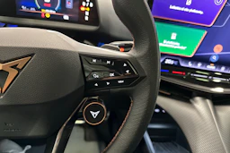 ruskea (beige) CUPRA Tavascan 2024 kuva 12.