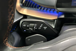ruskea (beige) CUPRA Tavascan 2024 kuva 15.