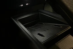 ruskea (beige) CUPRA Tavascan 2024 kuva 32.
