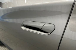 ruskea (beige) CUPRA Tavascan 2024 kuva 40.