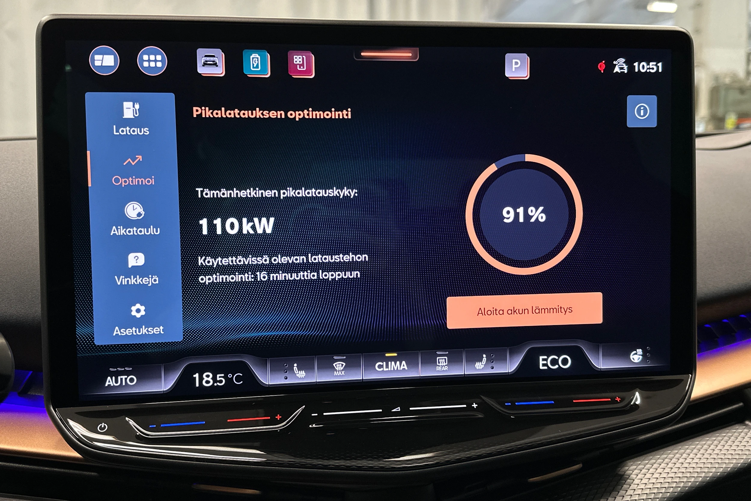 harmaa CUPRA Tavascan 2024 kuva 37.
