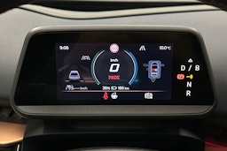 sininen CUPRA Tavascan 2024 kuva 23.