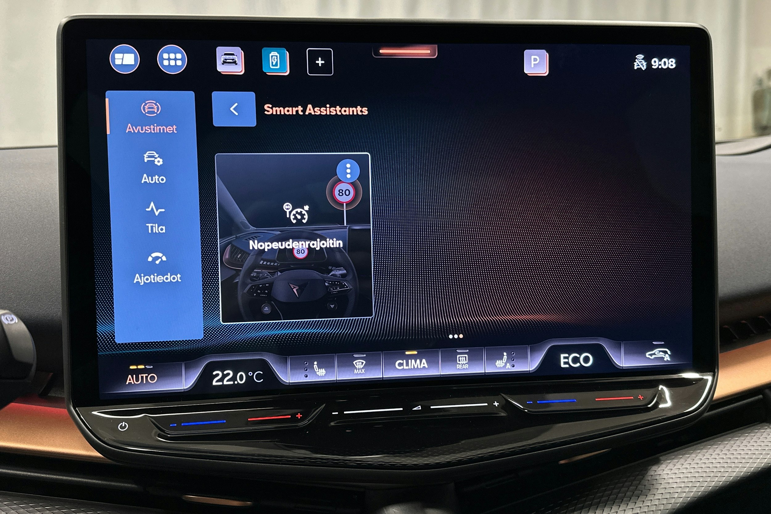 sininen CUPRA Tavascan 2024 kuva 31.