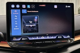 sininen CUPRA Tavascan 2024 kuva 31.