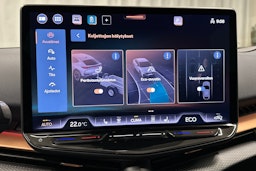 sininen CUPRA Tavascan 2024 kuva 33.