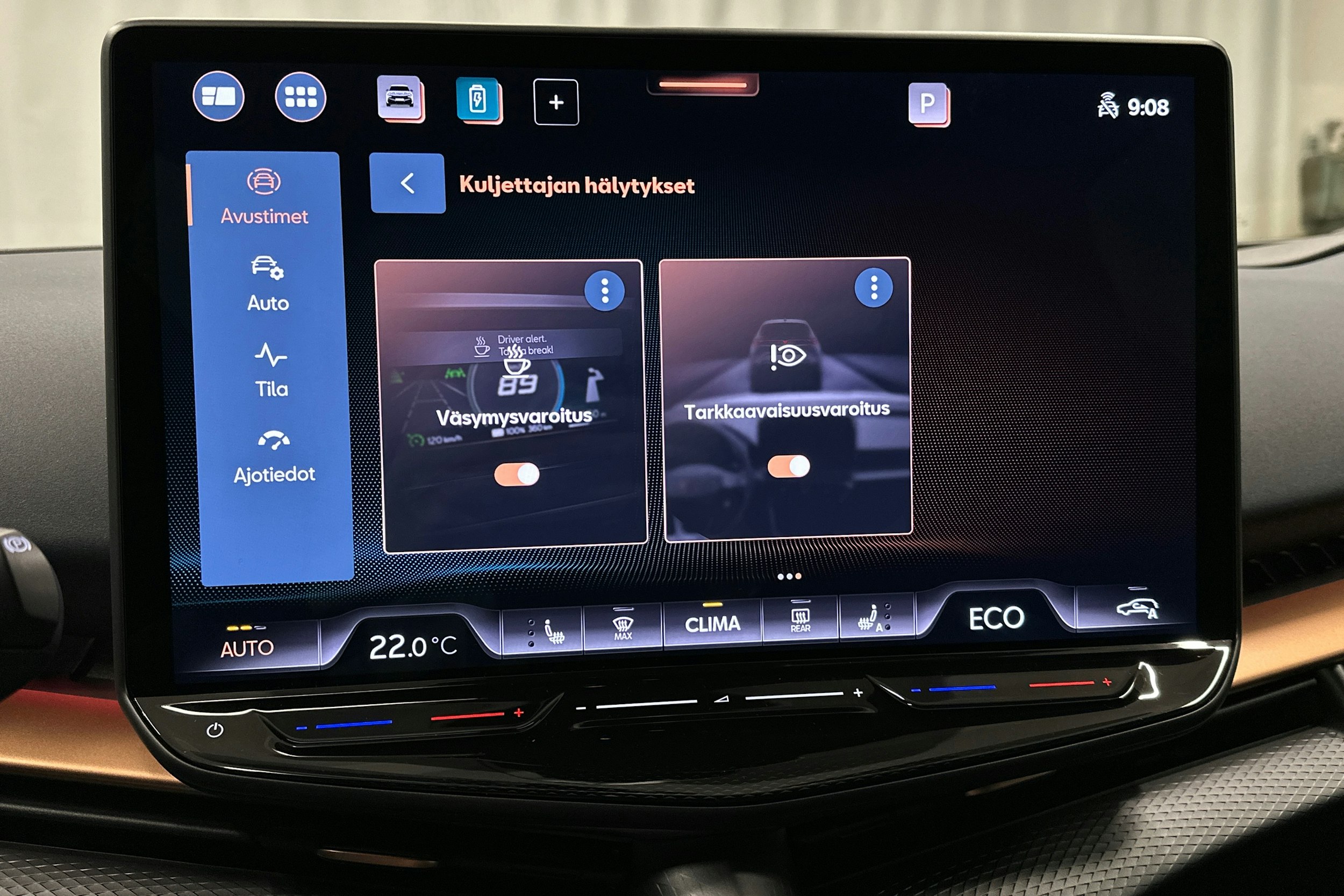 sininen CUPRA Tavascan 2024 kuva 34.