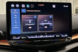 sininen CUPRA Tavascan 2024 kuva 34.