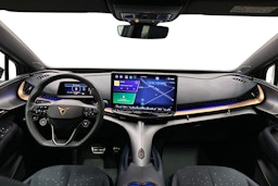 sininen CUPRA Tavascan 2024 kuva 9.