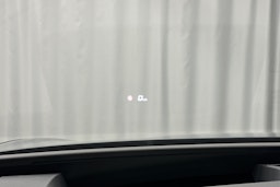 sininen CUPRA Tavascan 2024 kuva 24.