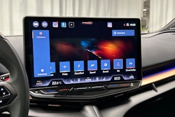 sininen CUPRA Tavascan 2024 kuva 35.