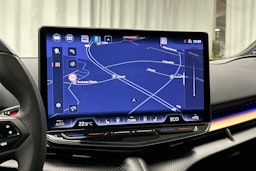 sininen CUPRA Tavascan 2024 kuva 37.