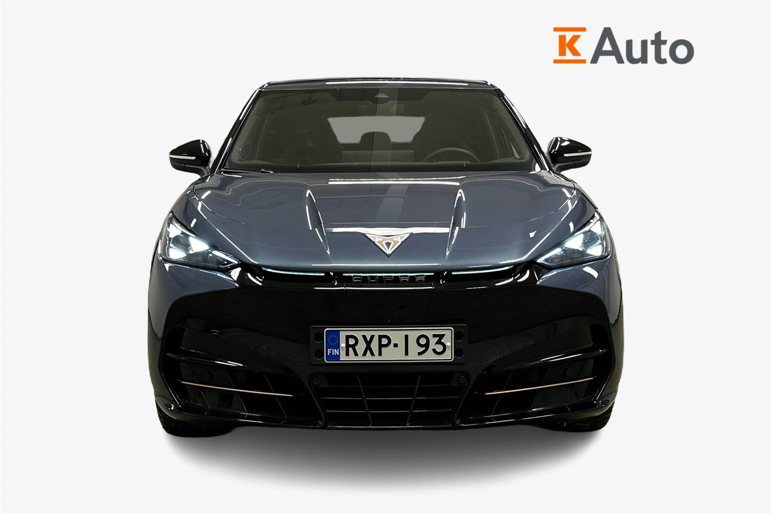 sininen CUPRA Tavascan 2024 kuva 5.