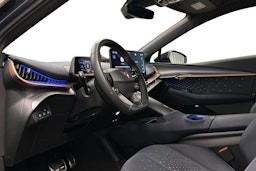 sininen CUPRA Tavascan 2024 kuva 7.