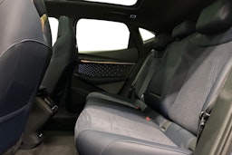 sininen CUPRA Tavascan 2024 kuva 10.