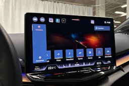 sininen CUPRA Tavascan 2024 kuva 29.