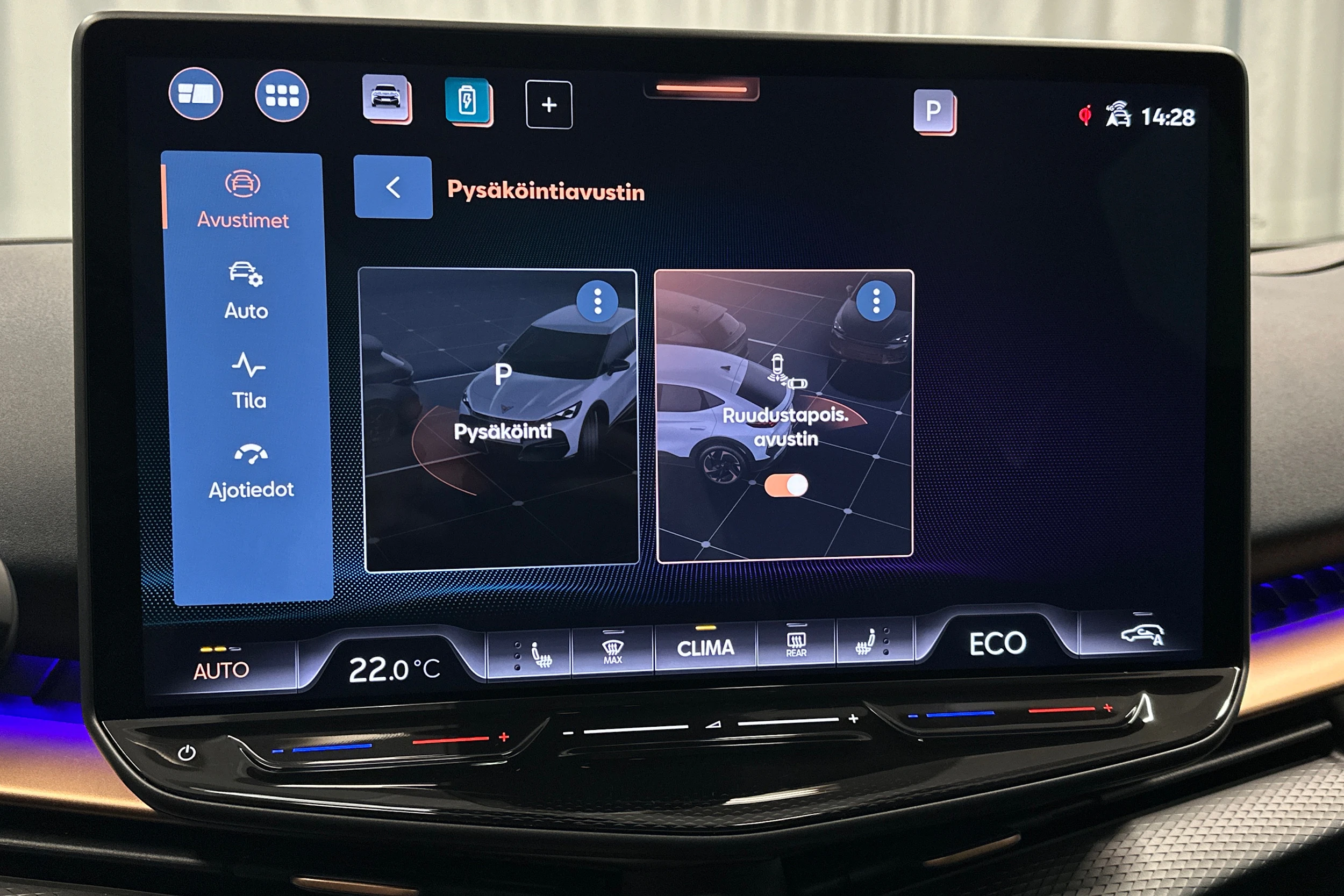 harmaa CUPRA Tavascan 2024 kuva 29.