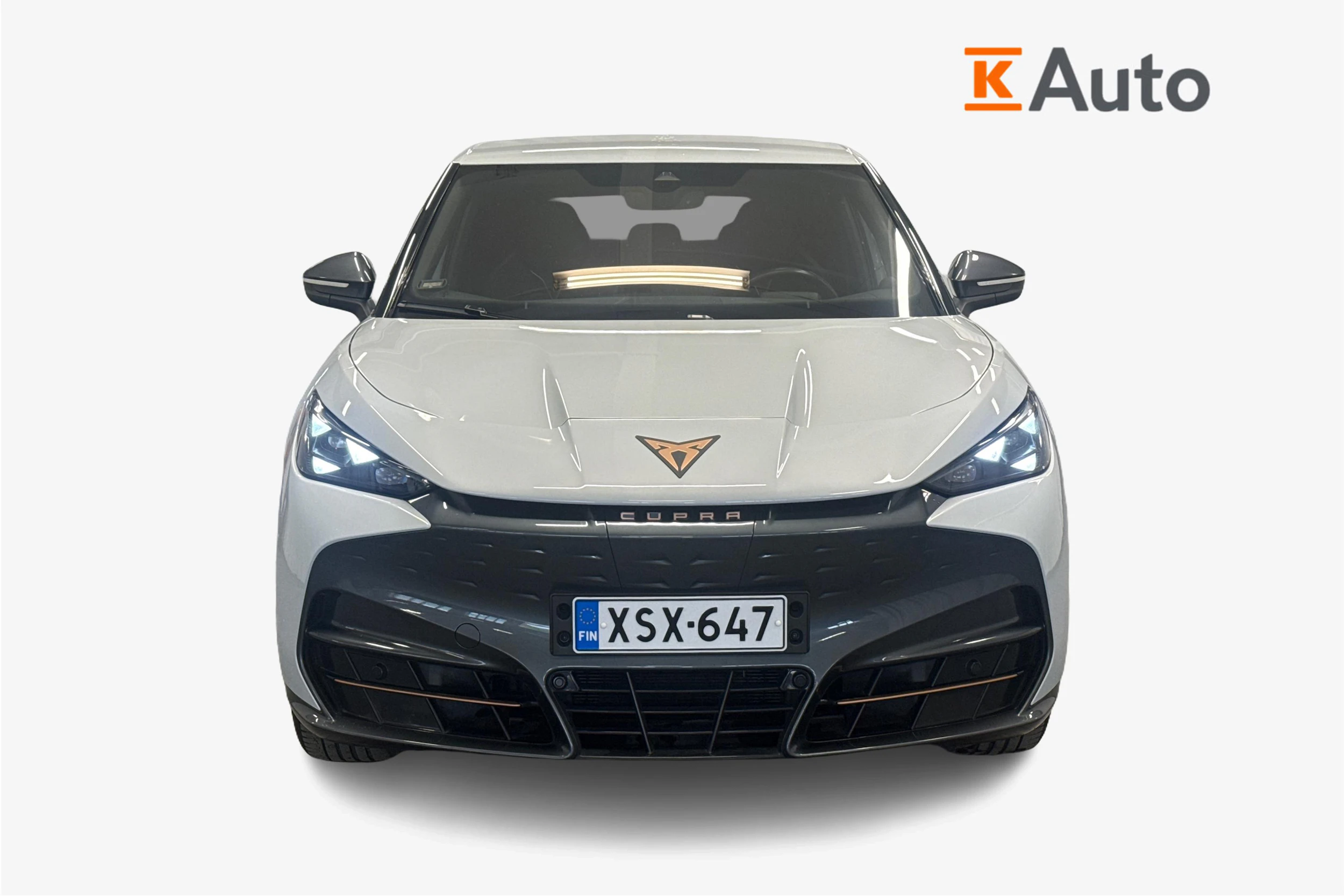 harmaa CUPRA Tavascan 2024 kuva 5.