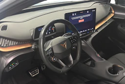 harmaa CUPRA Tavascan 2024 kuva 8.