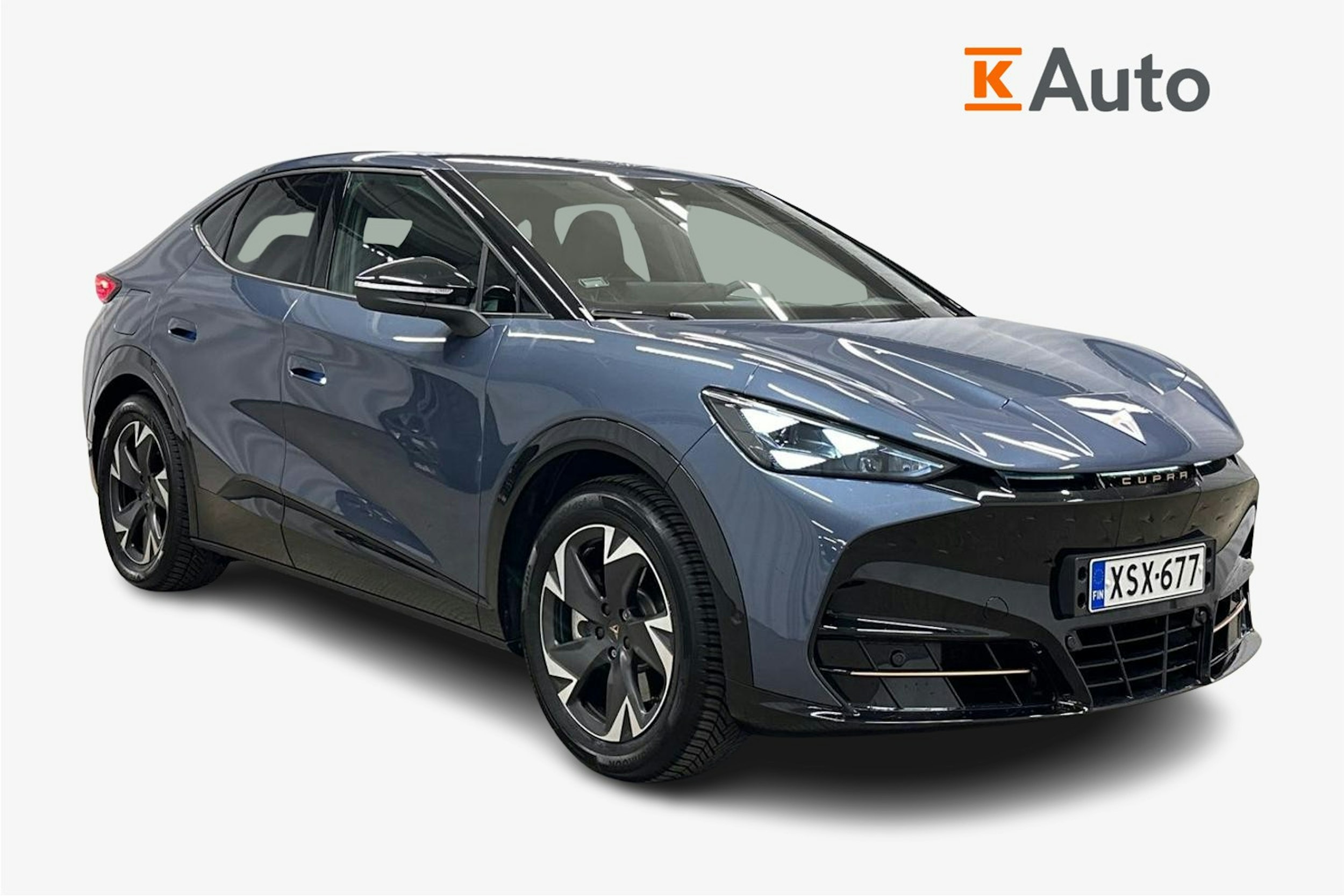 sininen CUPRA Tavascan 2024 kuva 1.