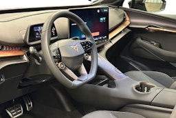 sininen CUPRA Tavascan 2024 kuva 7.