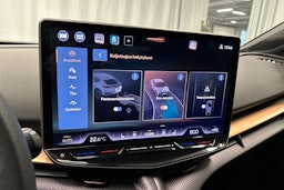 sininen CUPRA Tavascan 2024 kuva 28.