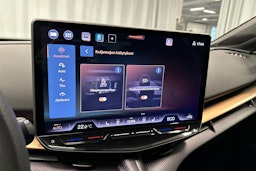 sininen CUPRA Tavascan 2024 kuva 29.
