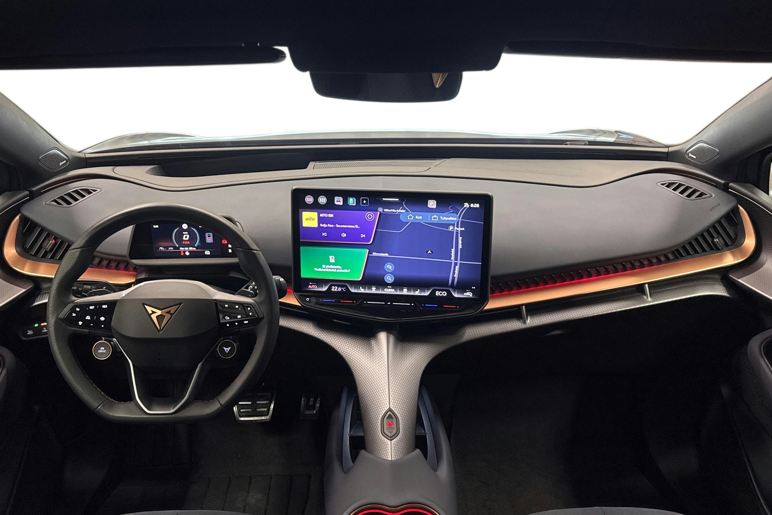 sininen CUPRA Tavascan 2024 kuva 9.