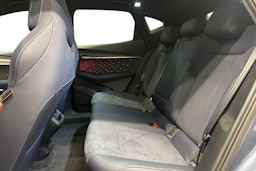 sininen CUPRA Tavascan 2024 kuva 10.