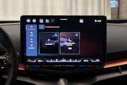 sininen CUPRA Tavascan 2024 kuva 22.